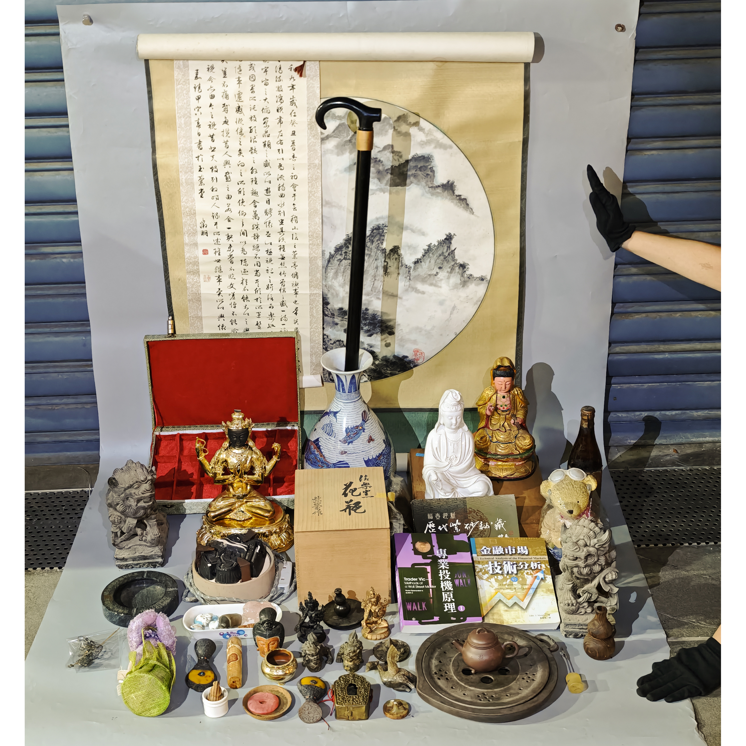 東方拍賣-福袋(不提供查驗貨整批帶走打包須付費) 早期瓷器紫砂等等茶盤太獅等等一批(EH-KACZ01)JI - 補破網藝術文物拍賣