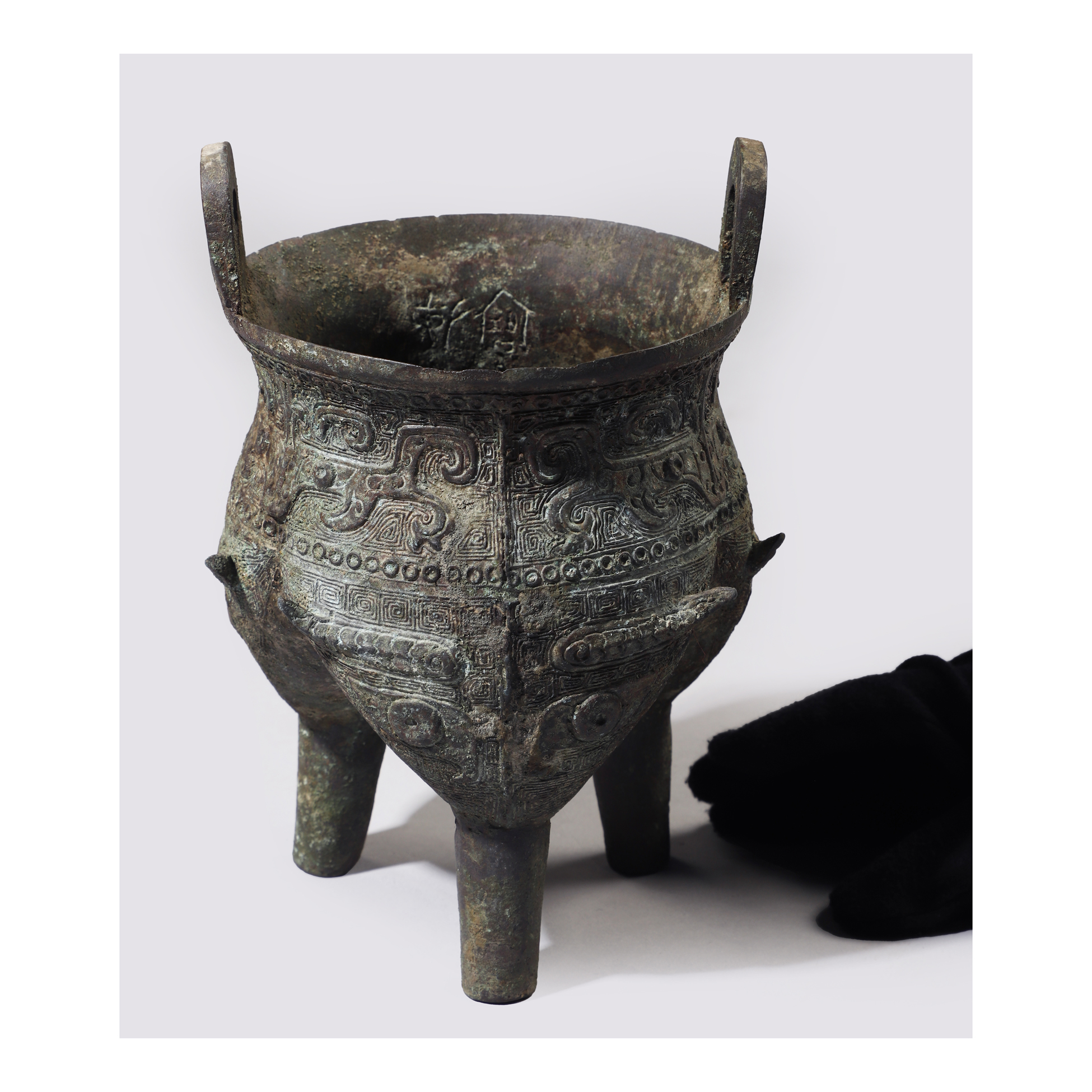 新作登場，大人気 【久月】古美術.饕餮紋 雙耳 銅瓶□T124601□