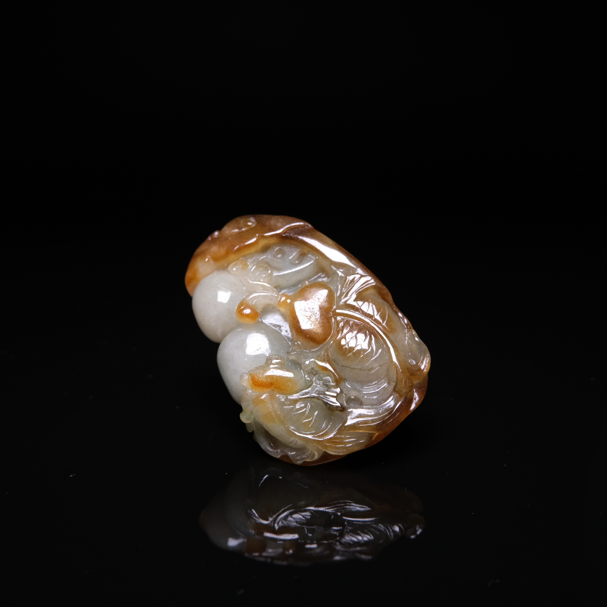 在路上拍賣~ 天然翡翠三彩荷塘錦鯉- 補破網藝術文物拍賣