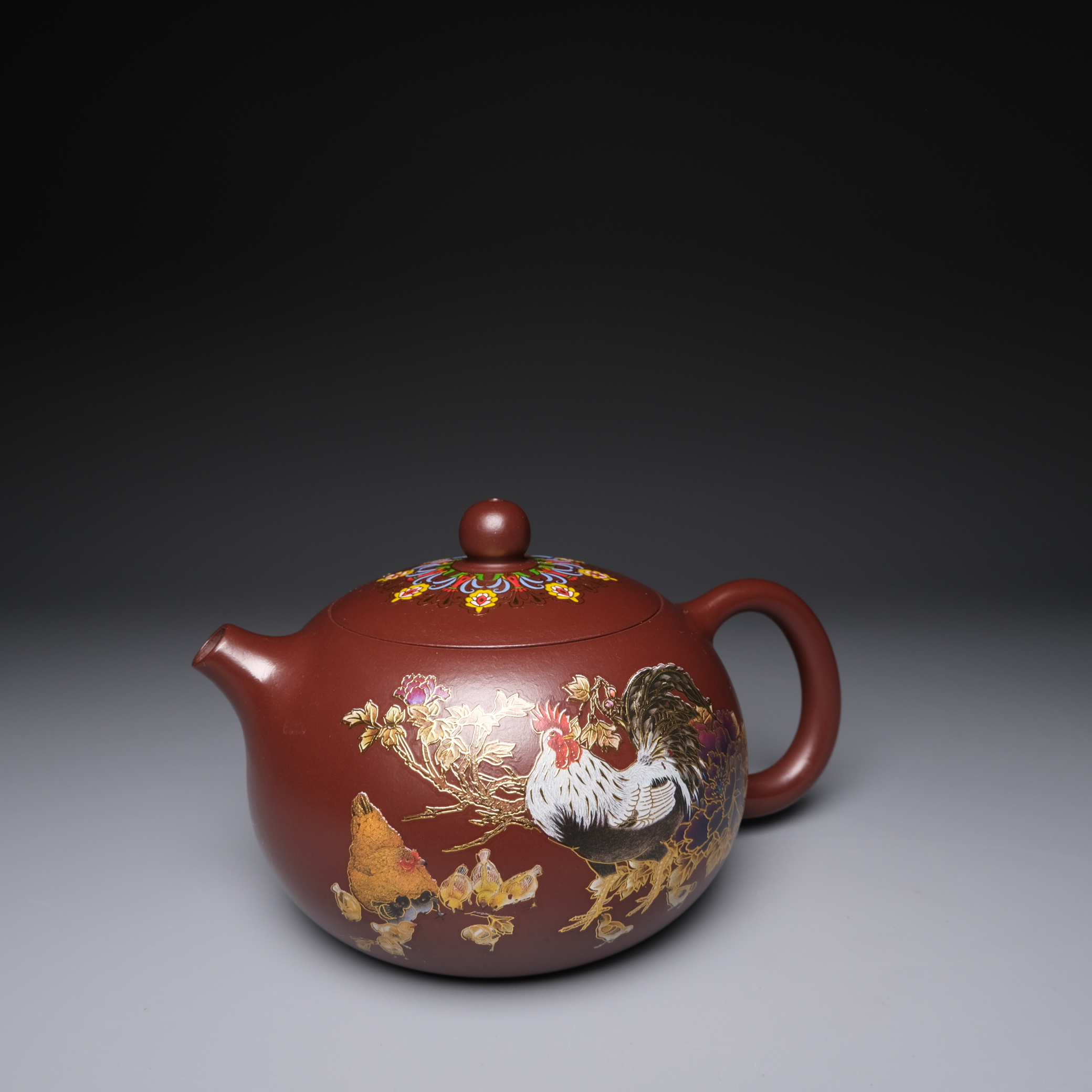 在路上拍賣~ 當代宜興名家紫砂壺[釉彩大吉圖] 龐紅俊- 補破網藝術文物拍賣