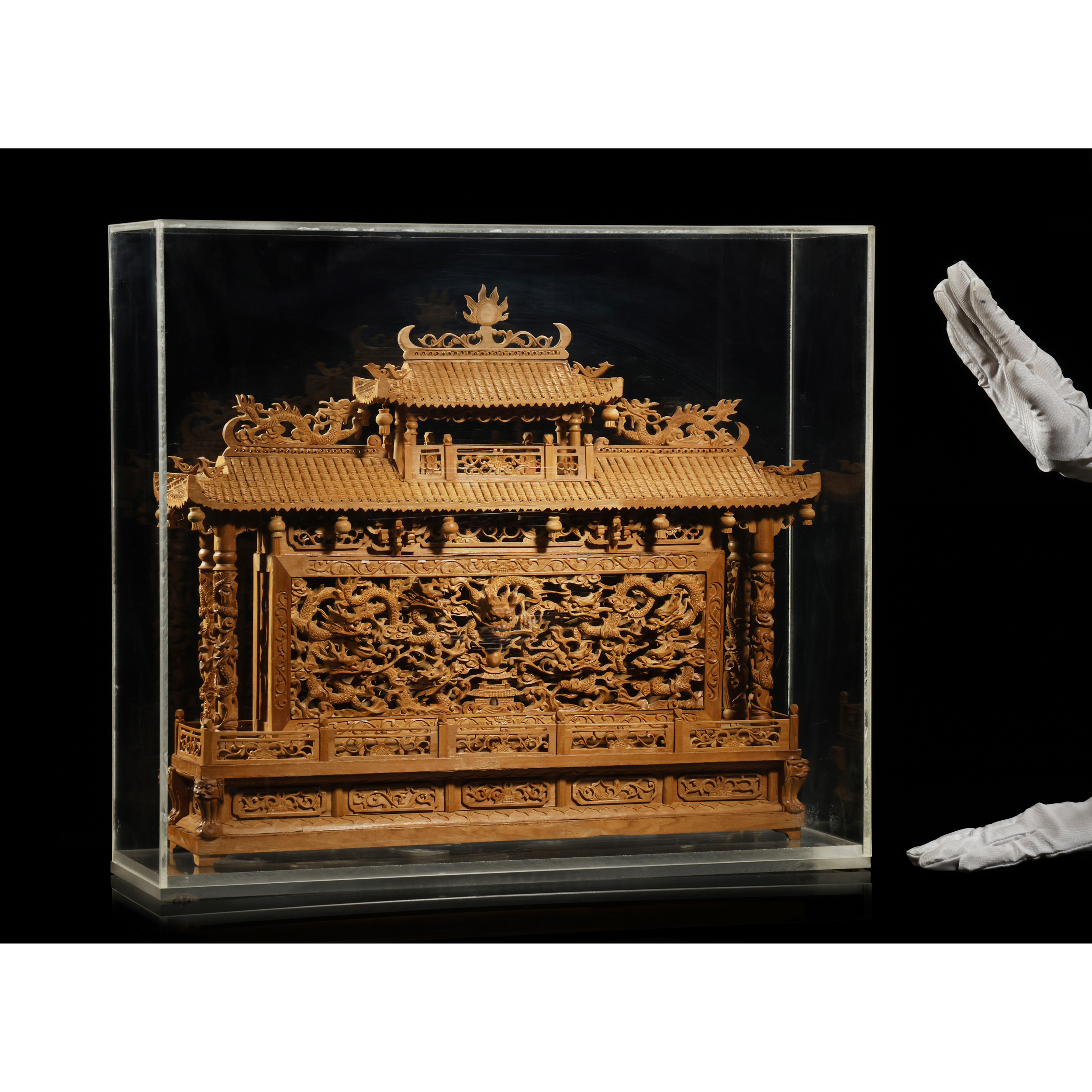 再生補破網-早期天然老山檀香木八鳳九龍屏重2.4kg 內地絕對無法運送(BH