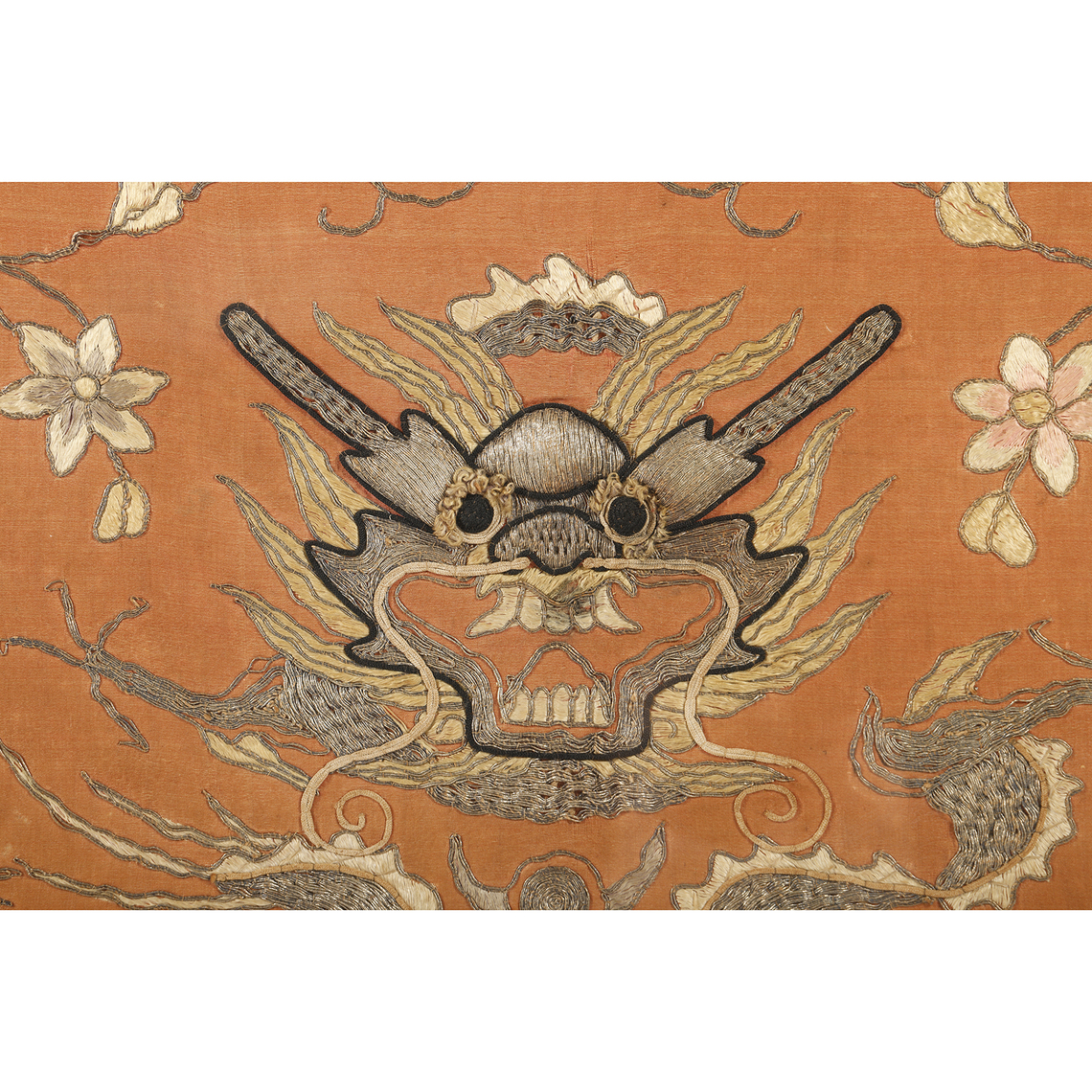 東方拍賣-疑清代銀絲繡品龍鳳繡片(EO-KAAI14K1)II - 補破網藝術文物拍賣