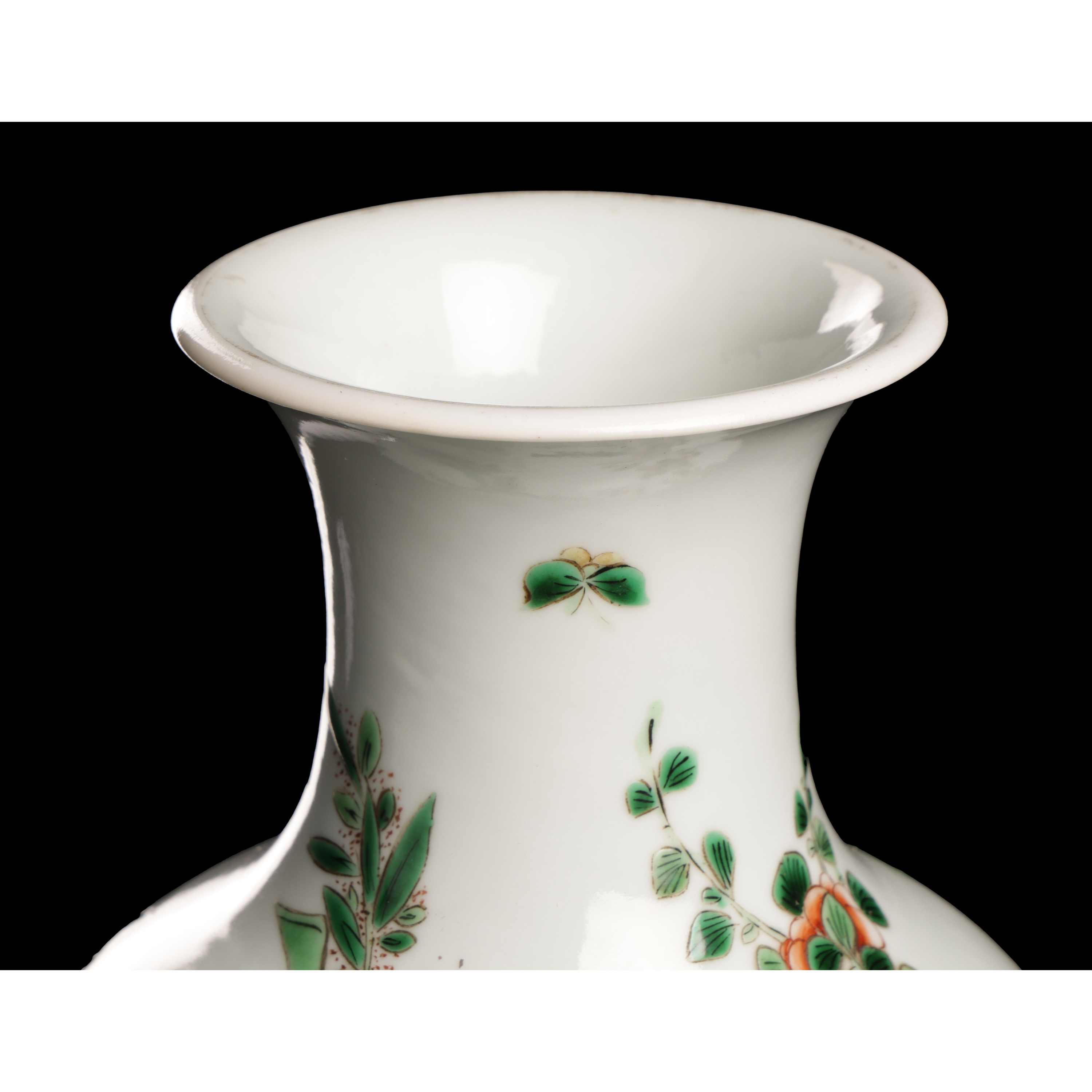 紫眼拍賣-疑清代粉彩花鳥圖觀音瓶品相如圖(PA-SANU12S)OS - 補破網藝術