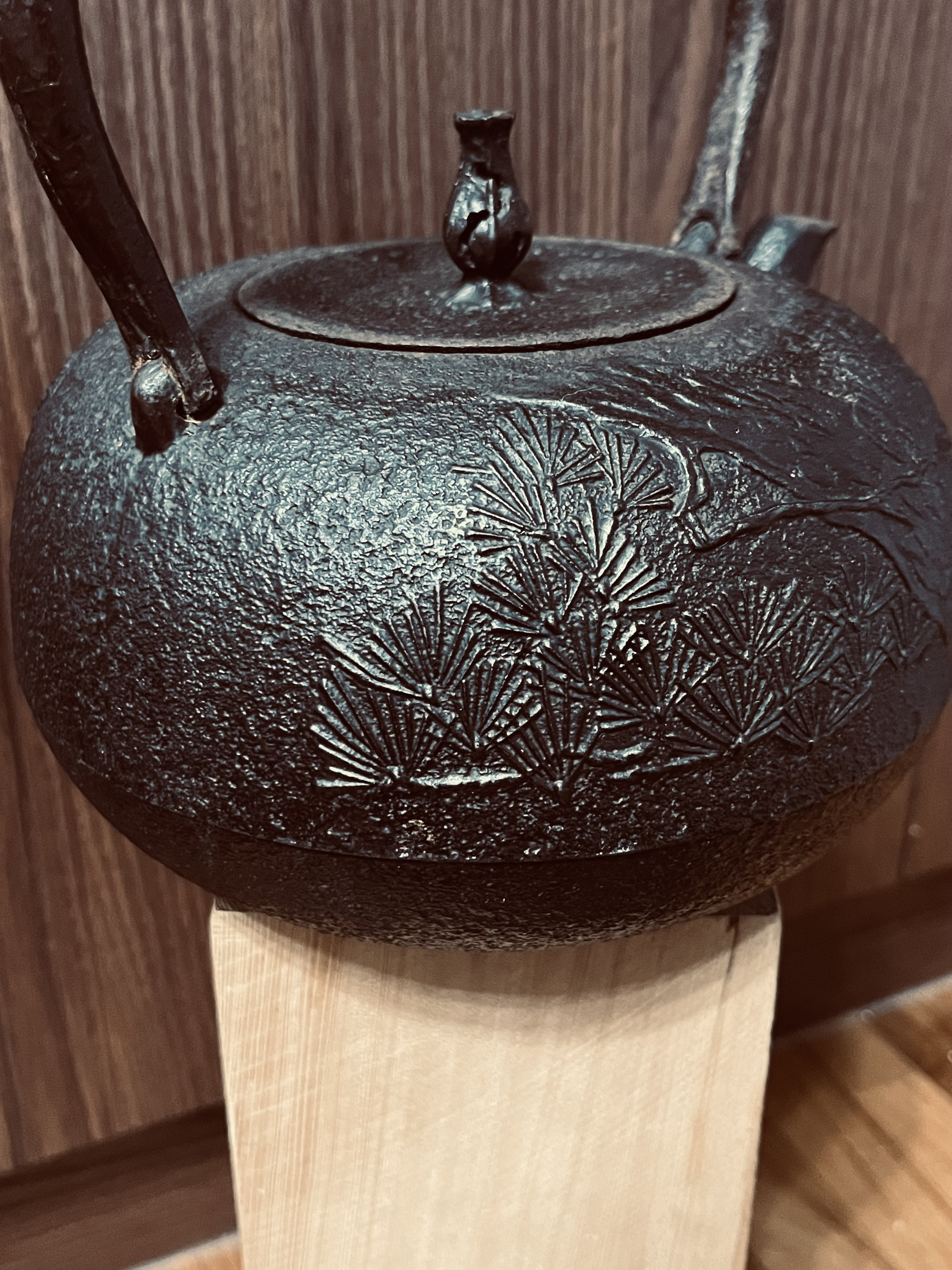 🔹鉄之淬鍊-日本老鐵壺🔹南部鐵器已故釜師及川喜吉（喜洲） 作蒼