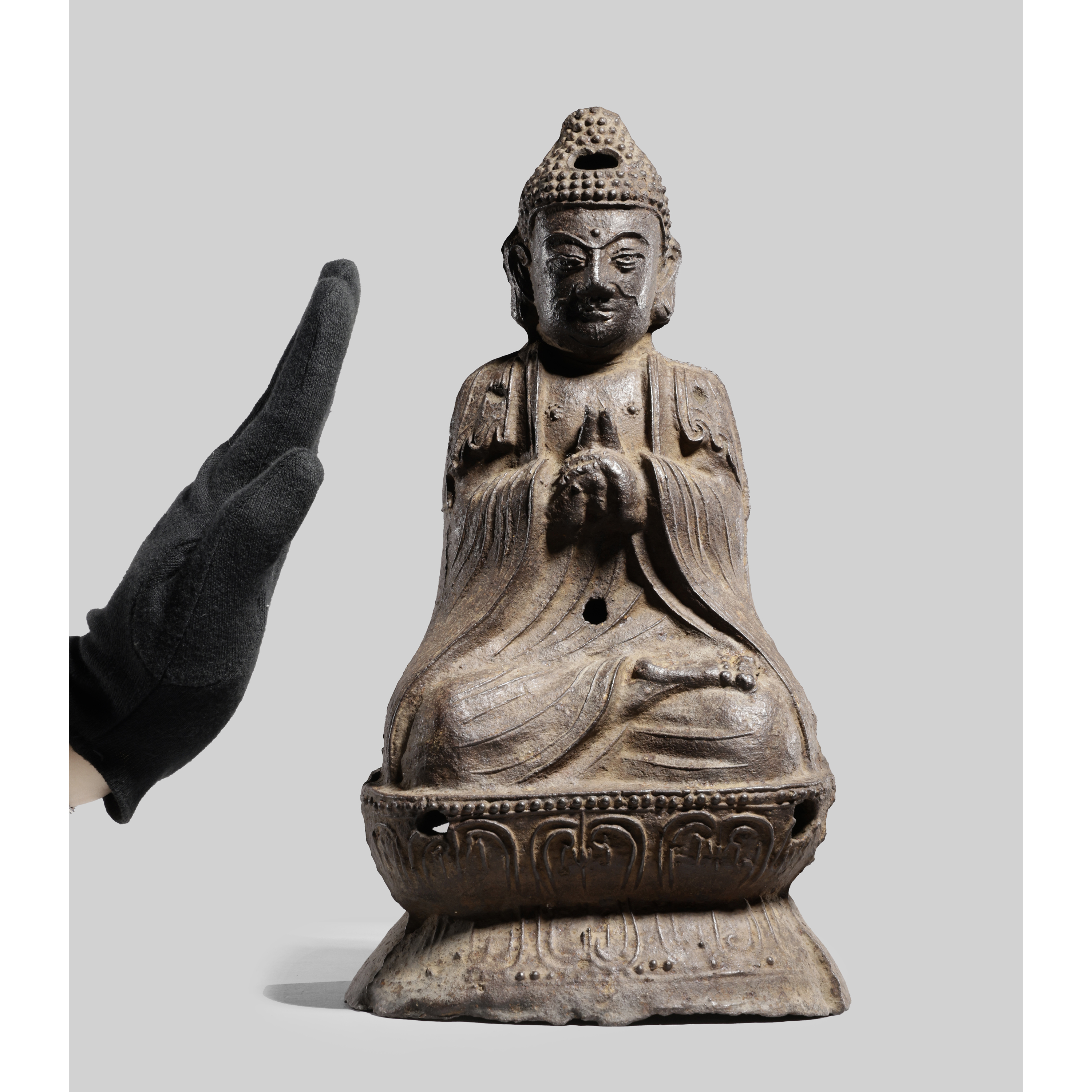 孔夫子代拍) 補破網疑明代大日如來鐵佛(有銘記) 重3.8kg (拍品在台北