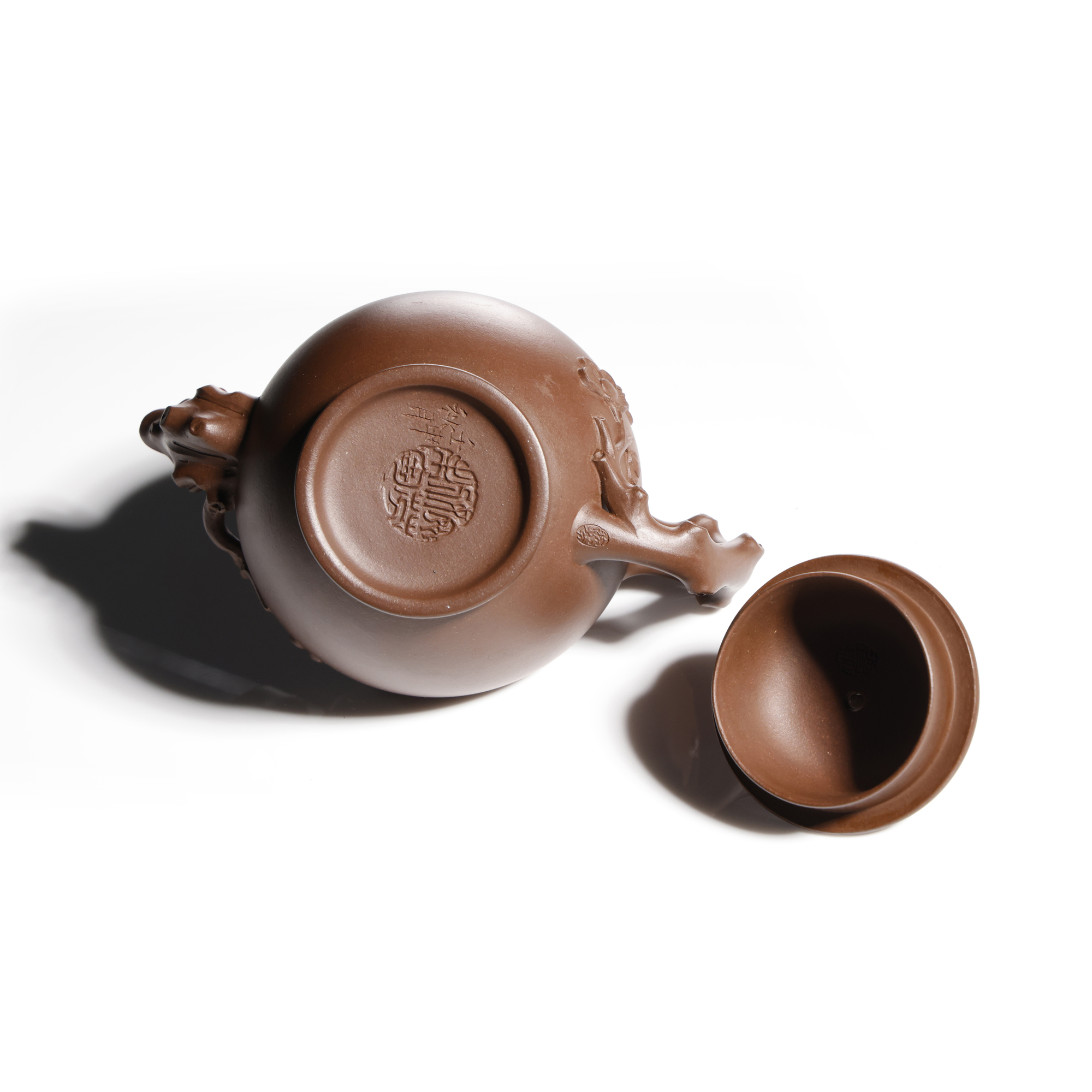 上海拍場-早期宜興名家紫砂壺(堆塑) 曹婉芬(SHA-WAJM19) II - 補破網