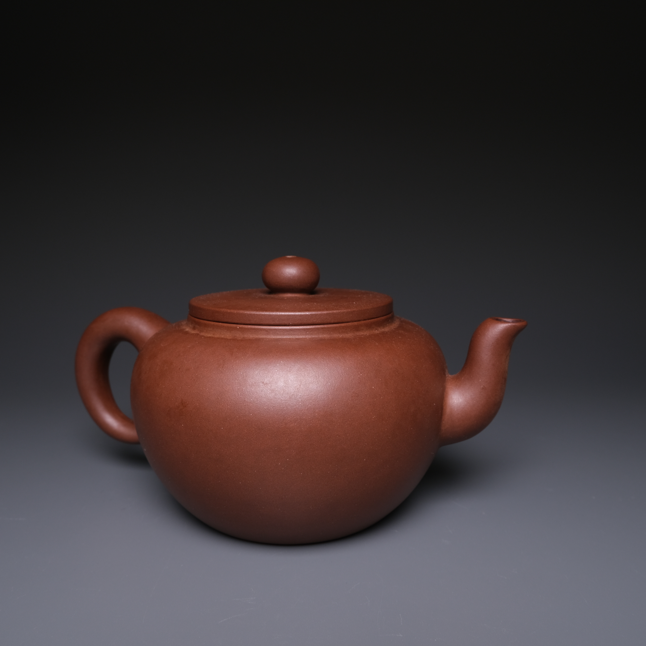 在路上拍賣~ 名家紫砂壺古蓮子壺范亞雲製- 補破網藝術文物拍賣