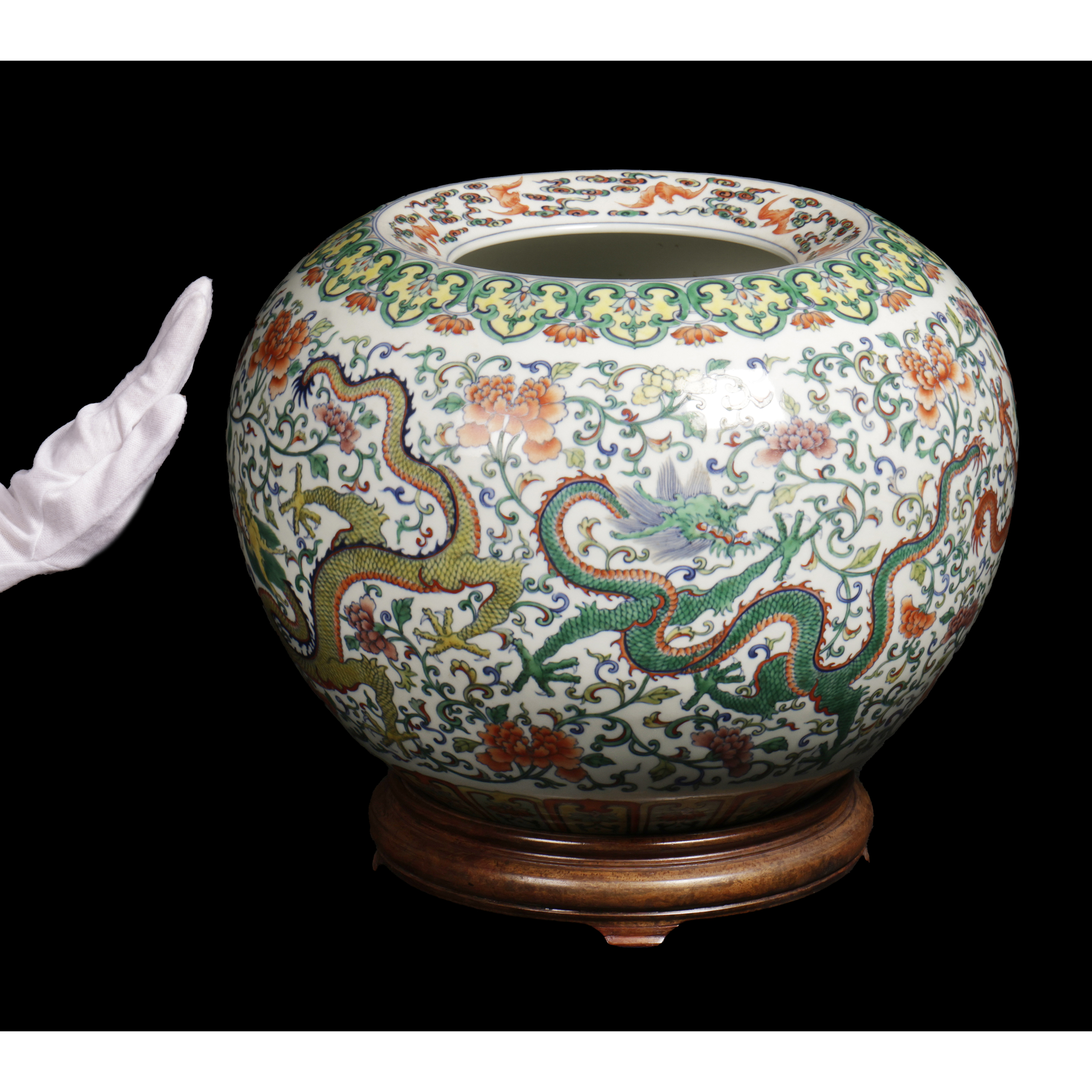 東方拍賣-古陶瓷鬥彩五龍獻瑞缸重8kg 款大清乾隆(EH-SAOD15)QW - 補