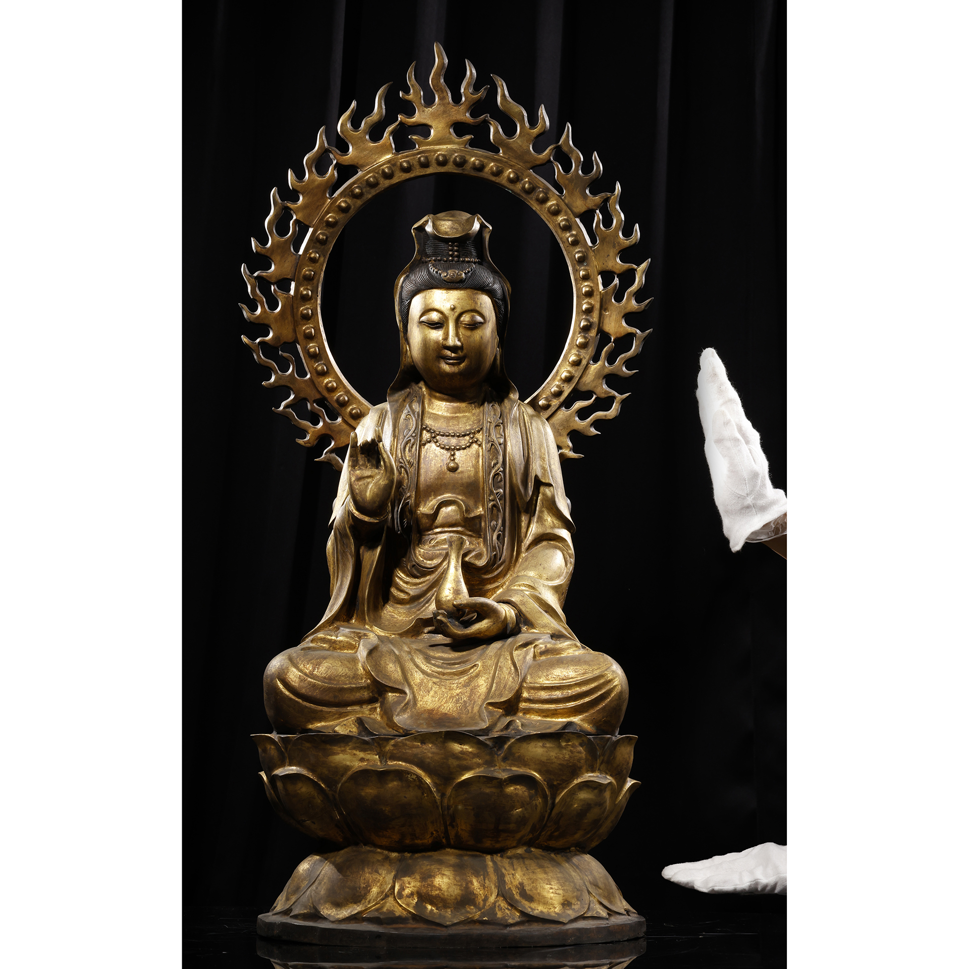 沈芯海 觀音圖 再生補破網-早期木雕渡海觀音造像重16.9kg 內地無法運送(BH
