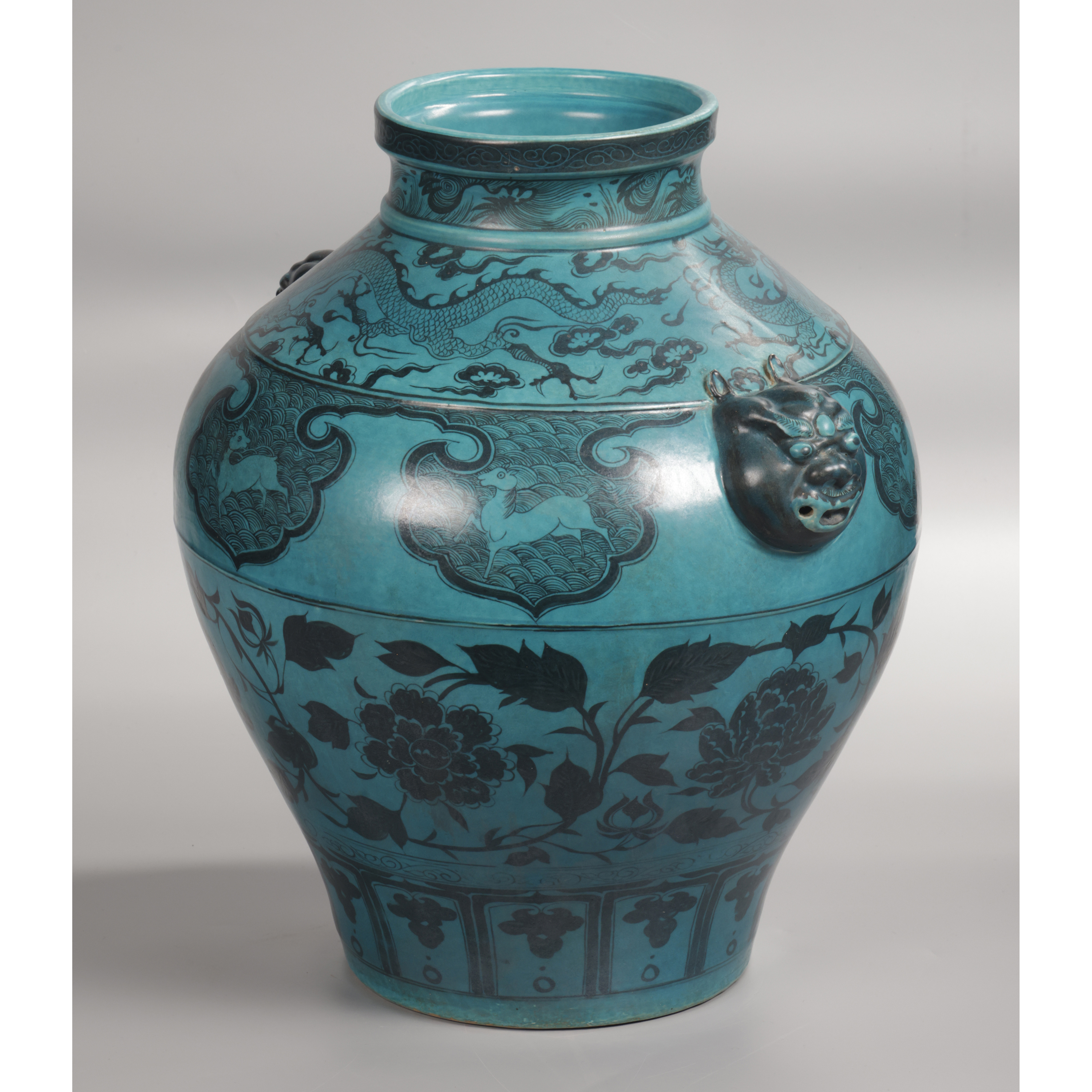 中国古美術 清雍正款 孔雀青釉 暗刻 花瓶 広口壺 古陶磁 骨董品 唐物 古玩 清倉古陶瓷孔雀藍釉青花纏枝花卉紋鋪首罐重10.8kg (PH-AACW05)II - 補