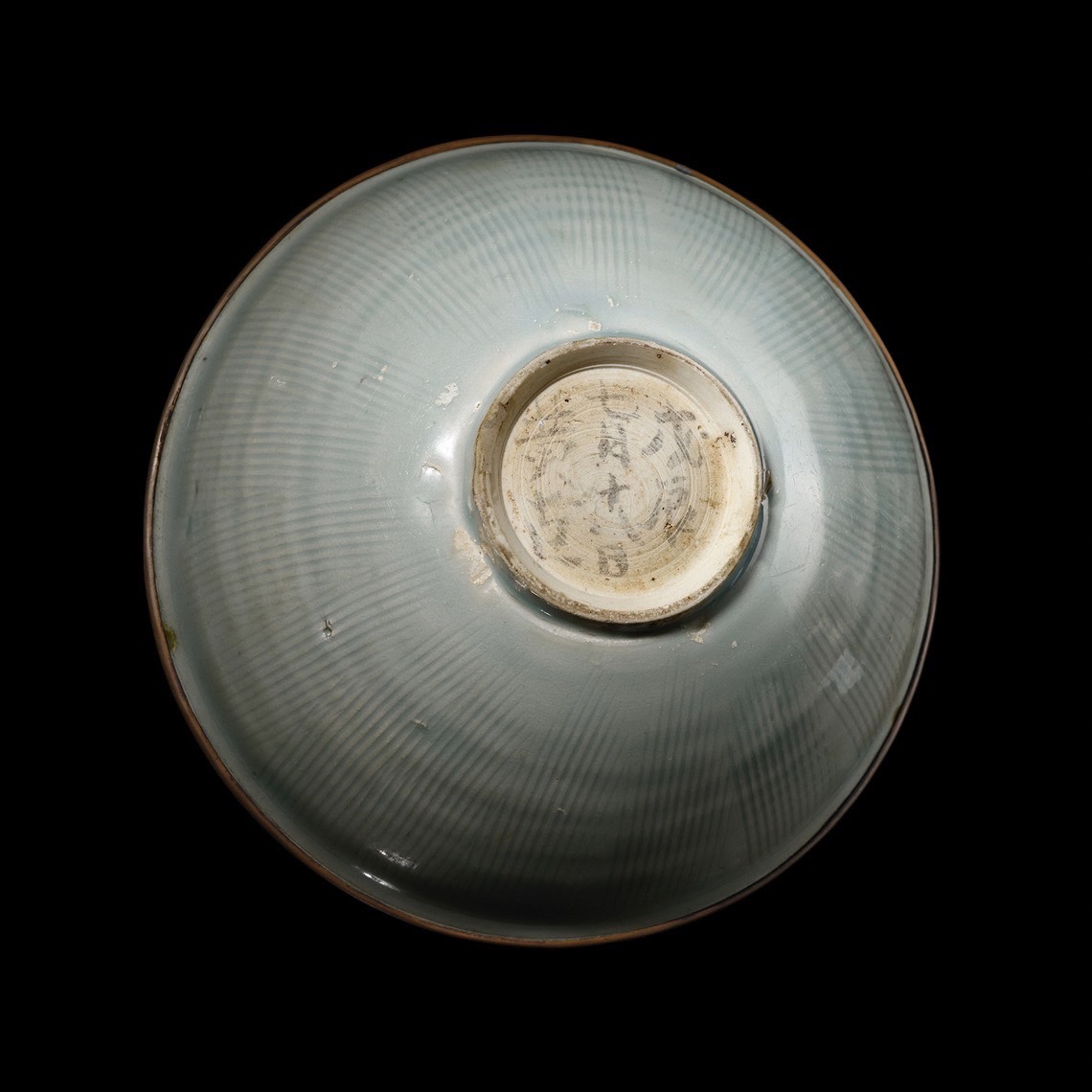 中国南宋越州窯影青貼塑人物紋魂瓶 中国南宋越州窯影青貼塑人物紋魂瓶