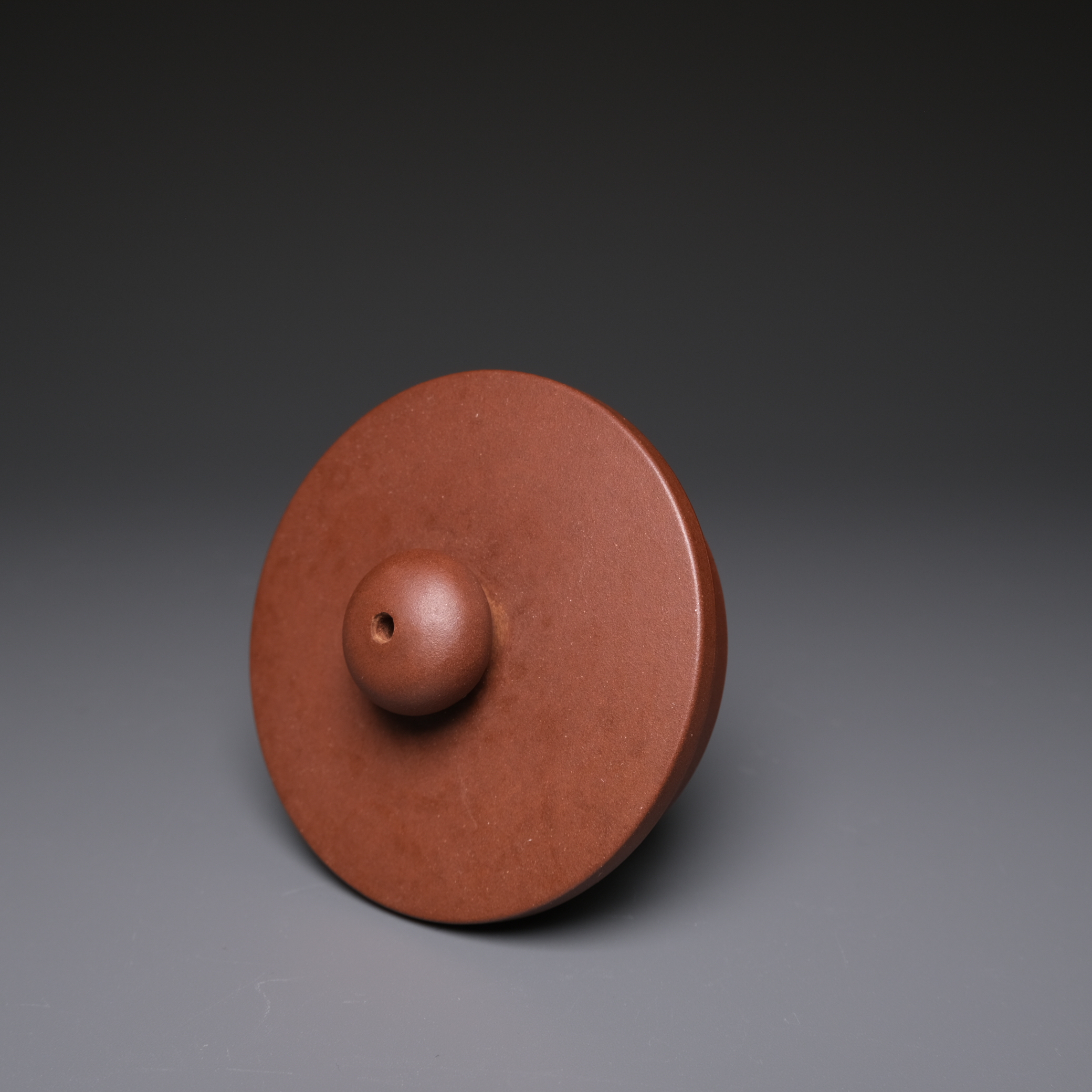 在路上拍賣~ 名家紫砂壺古蓮子壺范亞雲製- 補破網藝術文物拍賣