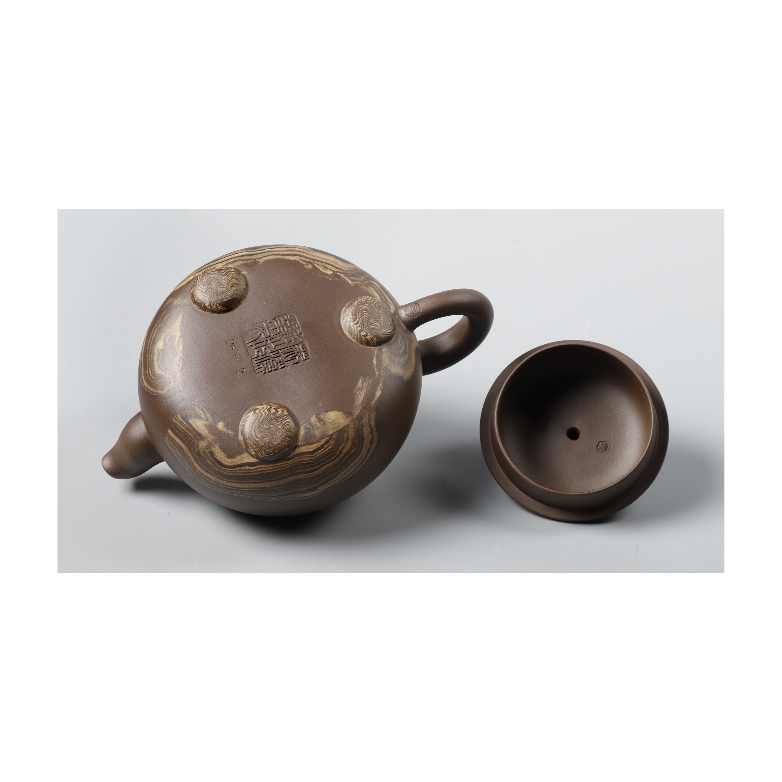 宜興紫砂 早期70年代宜興紫砂壺，H441786/老紫泥/清水泥/保真，全新未使用